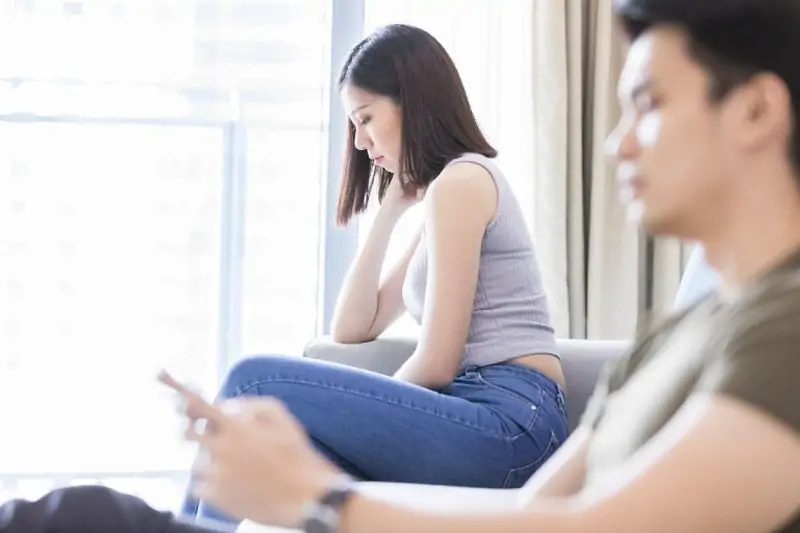 Ngoại Tình Cảm Xúc Là Gì?